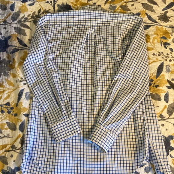 Men’s Small (fits like 38R) Peter Millar Button Up Shirt - Picture 3 of 3